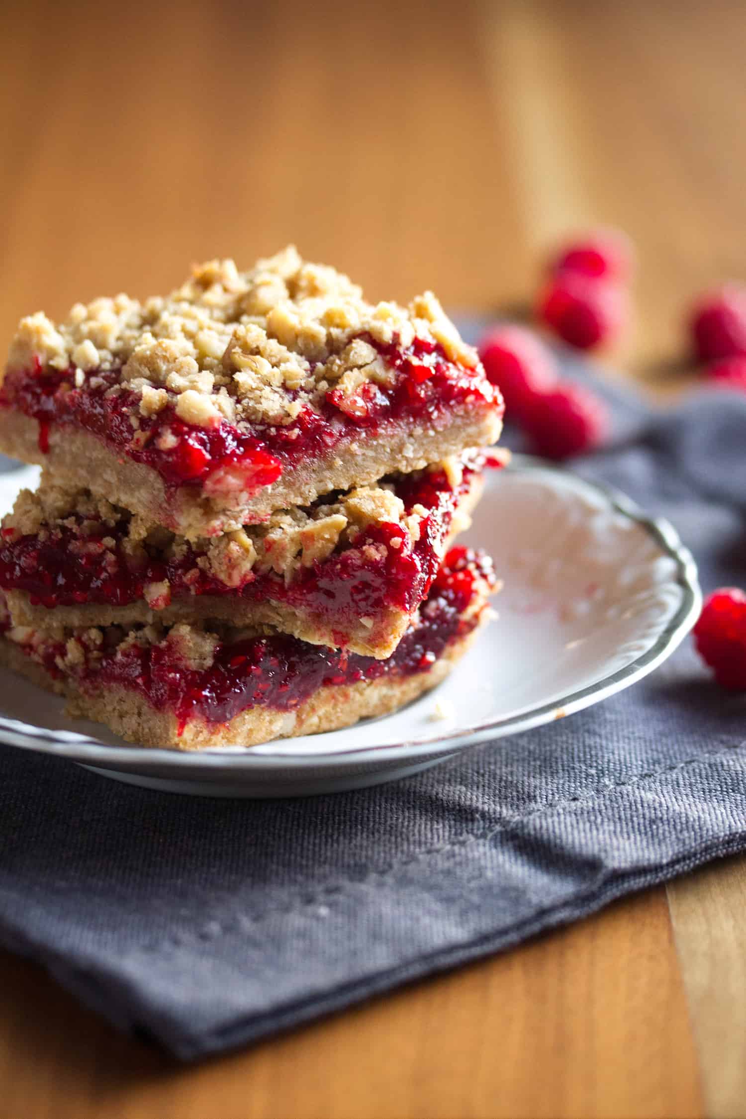 Raspberry-Rhubarb Crumble Bars