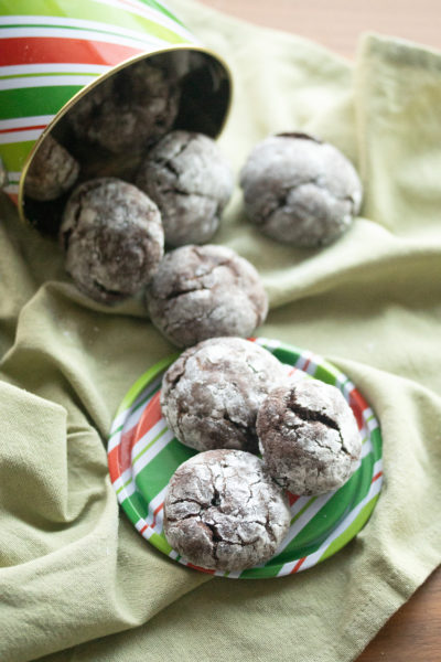 Chocolate Mint Crackle Cookies